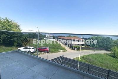 Casă cu 4 camere cu Teren 280 Mp în Corbeanca