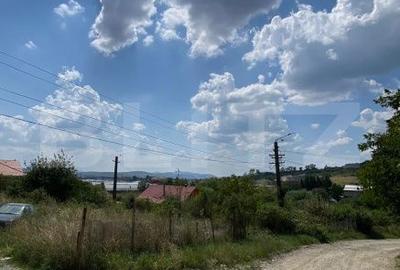 Teren de 711 mp, în Central - 3