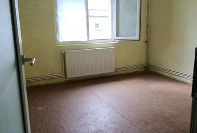 Apartament cu 2 camere in zona Piata Centrala - 2