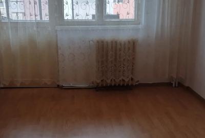 Apartament cu 3 camere, decomandat, - 3