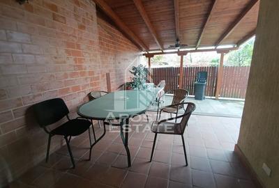 Casă cu 5 camere cu Canalizare în Mehala