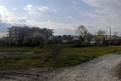 Teren de 1100 mp, în Central - 4