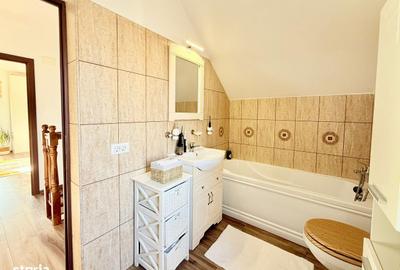 Casă cu 4 camere cu Teren 380 Mp în Bucium - 9