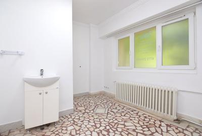 Apartament cu 3 camere decomandat în Calea Călărașilor - 9