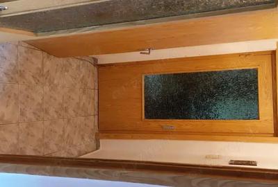 Apartament cu 3 camere semidecomandat în Govândari - 10