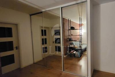 Apartament cu 3 camere semidecomandat, mobilat în Central - 2
