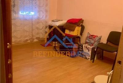 Apartament de vanzare cu 2 camere, zona Ozana - 3