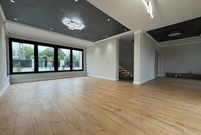 Casă cu 5 camere cu Canalizare în Dumbrăvița