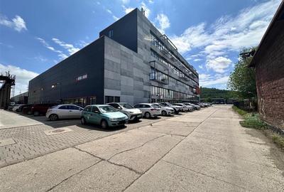 Spațiu comercial, de 225 mp, în Zona industrială - 3