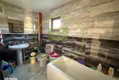 Casă cu 5 camere cu Teren 1175 Mp în Șimnicu de Sus - 9