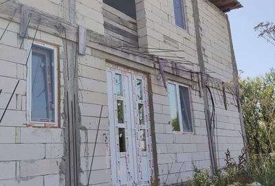 Casă cu 4 camere în Scăești - 8