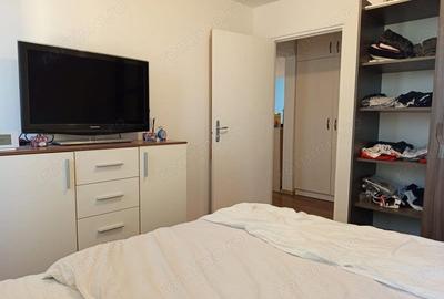 Apartament cu 4 camere decomandat în Progresul - 14