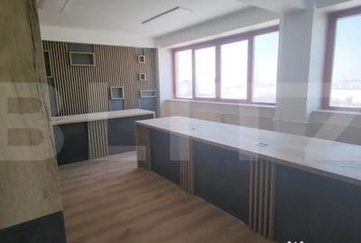 Spațiu comercial, de 130 mp, în Central - 5