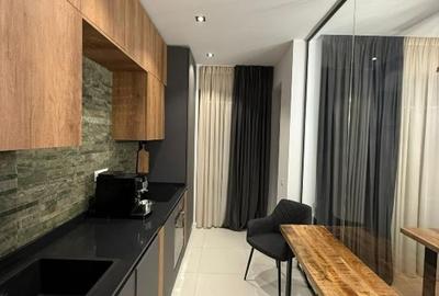 Apartament cu 3 camere semidecomandat, mobilat în Aviației