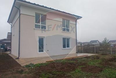 Casa individuala 5 camere de vanzare in Crevedia - 3