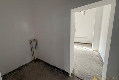 Spațiu comercial, de 129.2200012207 mp, în Central - 8