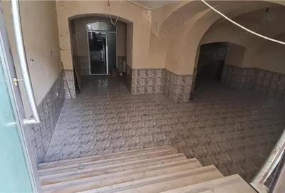 Spatiu comercial 100mp pe Bulevardul Revolutiei langa Primarie - 2