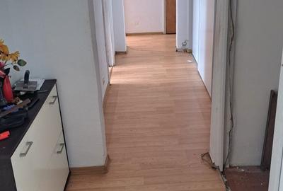 Apartament cu 3 camere decomandat în Central - 3