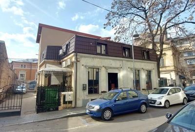 Casă individuală cu 4 camere cu Canalizare în Ultracentral - 1