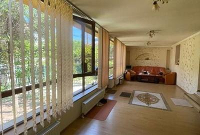 Apartament cu 4 camere decomandat în Țiglina 1 - 3
