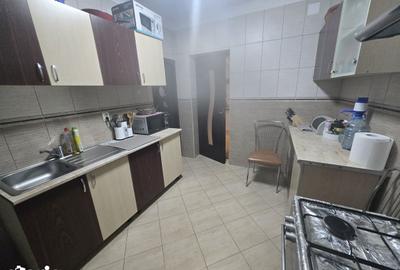 Casă cu 4 camere cu Canalizare în Central - 2