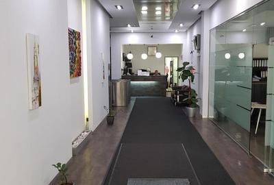 Spațiu comercial, de 293 mp, în Central - 2