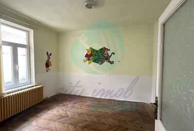 Casa in Vatra Luminoasa cu o curte generoasa - 7