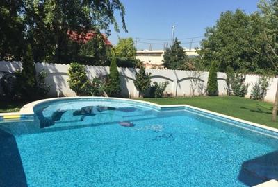 Casă cu 8 camere în Băneasa