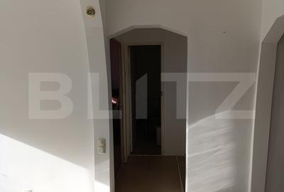 Apartament spatios  - 4 camere, 2 bai, 2 balcoane, loc de parcare - 6