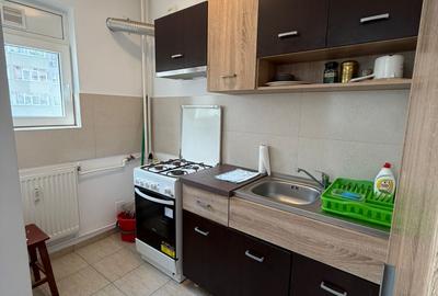 Garsonieră decomandată, mobilată în Titan - 3