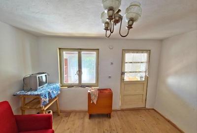 CASA IN BERISLAVESTI - LA 8 KM DE CALIMANESTI - 2