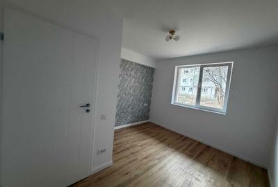 Apartament cu 3 camere decomandat în Central - 1