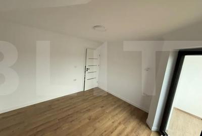 Casă cu 4 camere cu Teren 373 Mp în Central