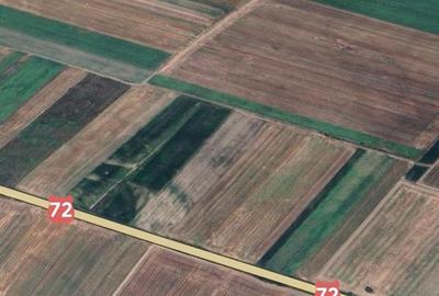 Teren Intravilan  sosea DN72 Targoviste  Razvad - 2