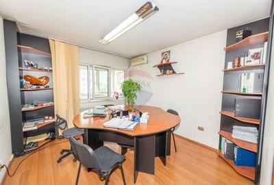 Apartament cu 3 camere decomandat în Titulescu - 17