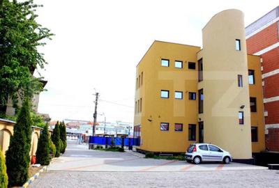Spațiu comercial, de 405 mp, în Central - 1
