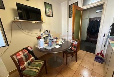 Apartament cu 3 camere decomandat în Vitan - 4