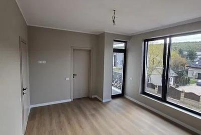 Casă individuală cu 4 camere cu Canalizare în Bucium - 4