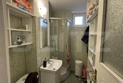 Apartament cu 4 camere decomandat în Progresul - 5