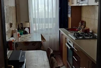 Garsonieră decomandată în Central - 2