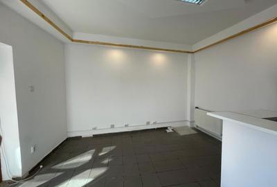 Spațiu comercial, de 22 mp, în Cantacuzino - 3