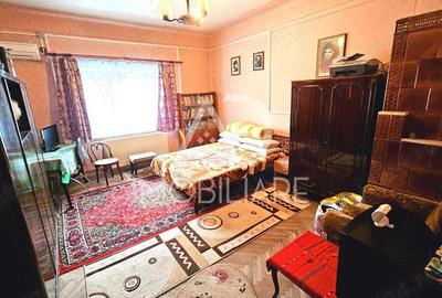 Casă cu 6 camere cu Teren 270 Mp în Central - 1