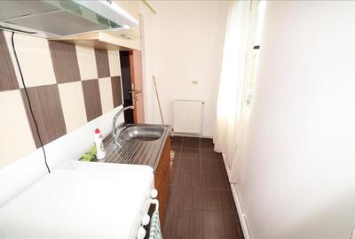 Garsoniera de vanzare in zona Penny Obor , etaj 3 (mansarda) - 6