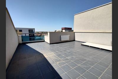 Penthouse cu 5 camere decomandat, mobilat în Nufărul - 17