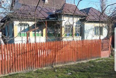 Casă cu 5 camere cu Teren 2200 Mp în Lunca - 3