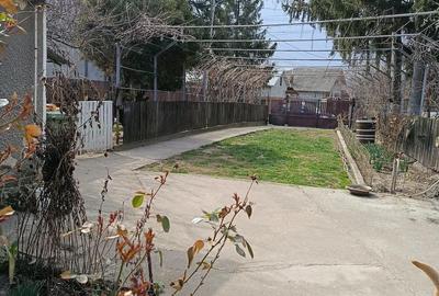 Casă cu Teren 1370 Mp în Central