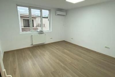 Casă individuală cu 13 camere cu Canalizare în Titulescu - 9
