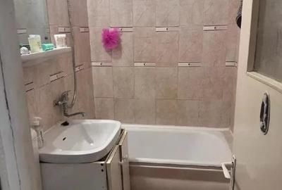Garsonieră decomandată în Granit