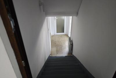Casă cu 4 camere cu Teren 1000 Mp în Central