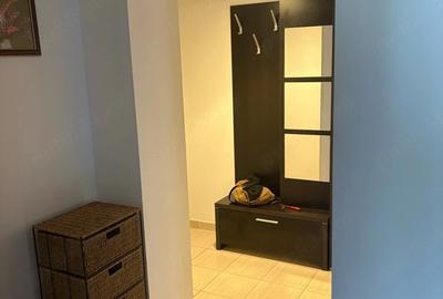 Apartament cu 3 camere decomandat în Exterior Vest